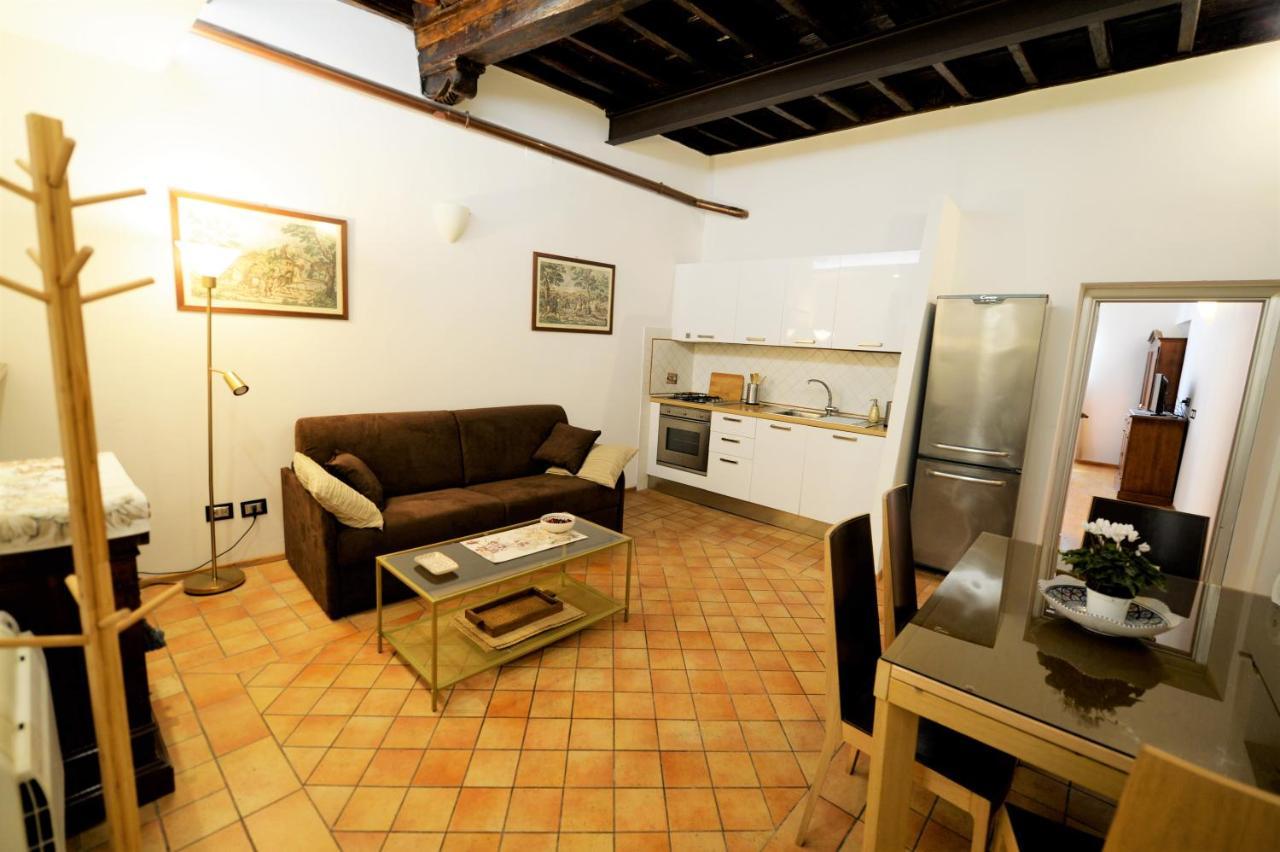 Aparthotel Campo De Fiori Relais à Rome Extérieur photo
