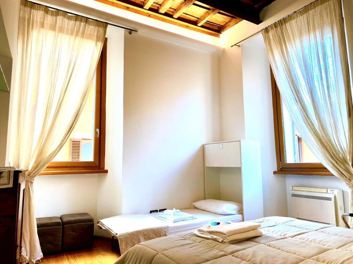 Aparthotel Campo De Fiori Relais à Rome Extérieur photo